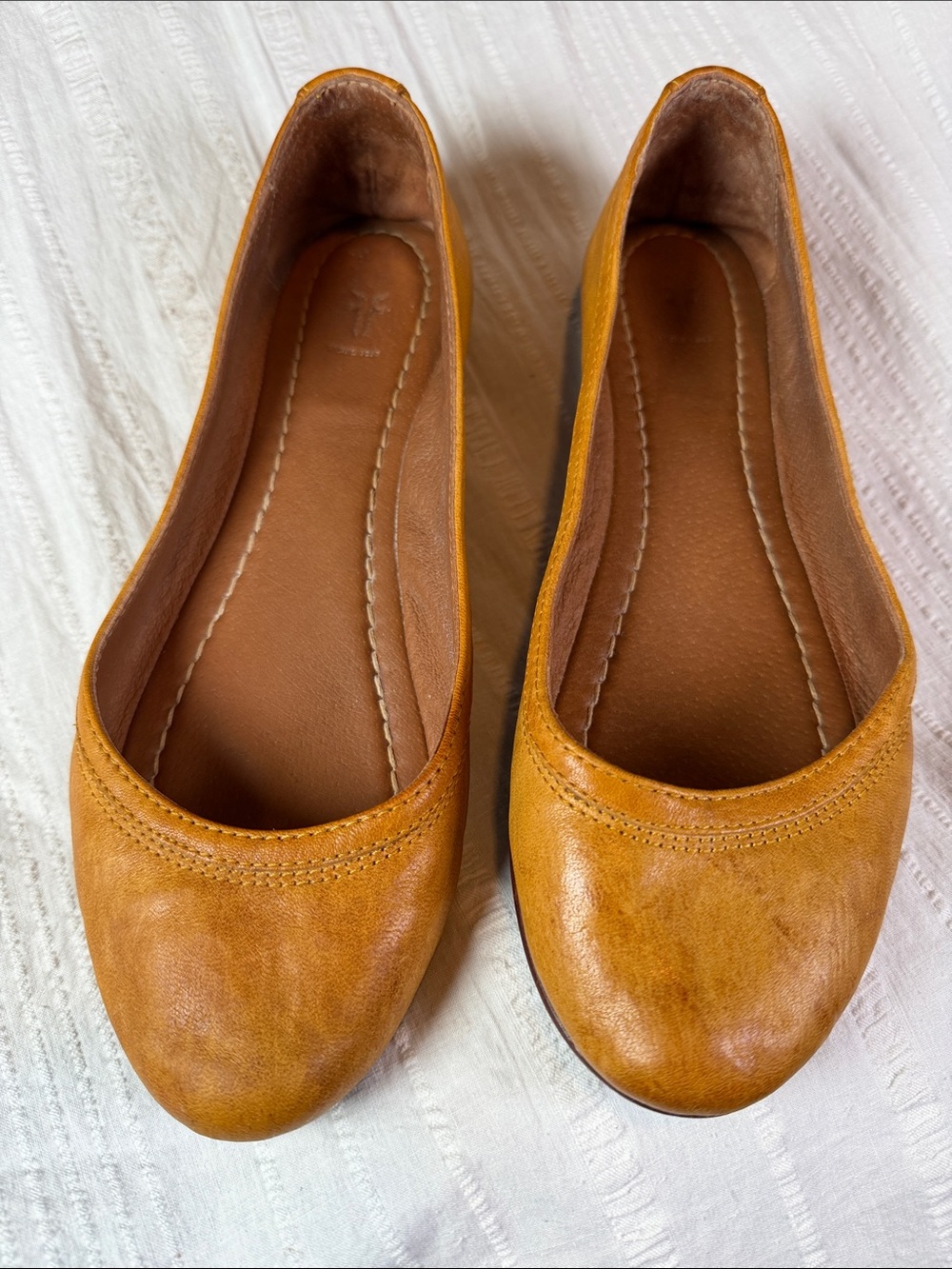 Frye Vintage Women's 7.5 Carson Leather Ballet Flats Shoes Minimalist Golden